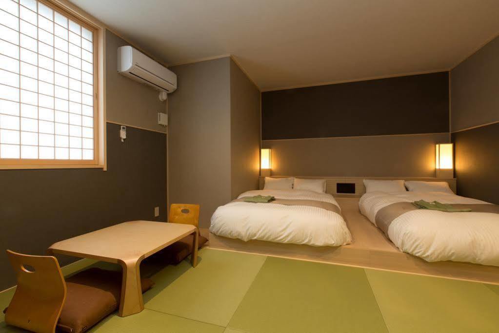Hotel Waqoo Shitaderamachi 4*